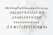 Hello Christmas, a Handwritten Font by Majelis Font (Thumbnail 5 of 7)