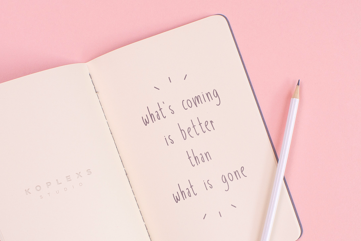 Wizard - A Fun Handwritten Font, a Font by Koplexs Studio (Photo 7 of 13)