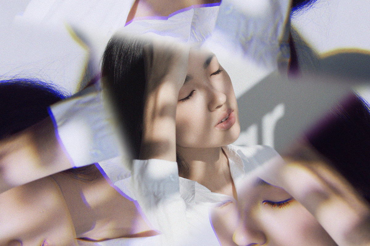 Triangle Prism Photo Effect, a Layer Style Add-On by Design Squad (Photo 2 of 5)