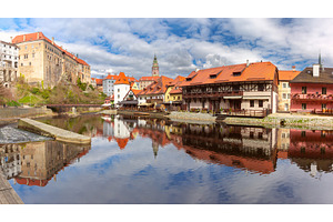Cesky Krumlov riverside reflection, an Architecture Photo by kavalenkava