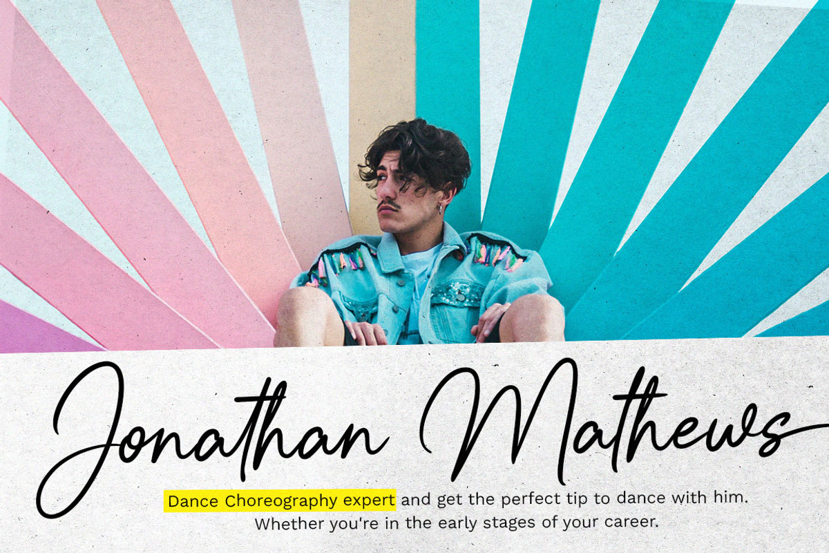 Smithe Signature, a Script Font by Soft Creative (Photo 4 of 17)