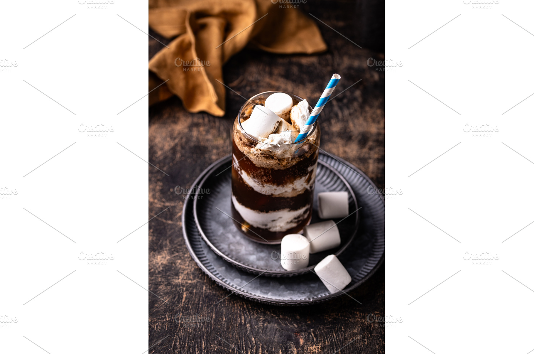 Fluffy coke from cola and, a Food & Drink Photo by Yulia Furman