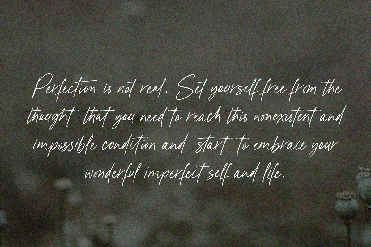 Chelsie Hilton //Luxe Signature Font, a Handwritten Font by PeachCreme (Photo 7 of 11)