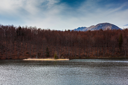 View of the Pranda lake, part of the Cerretani lakes in Reggio Emilia, a Nature Photo by Bepslabor