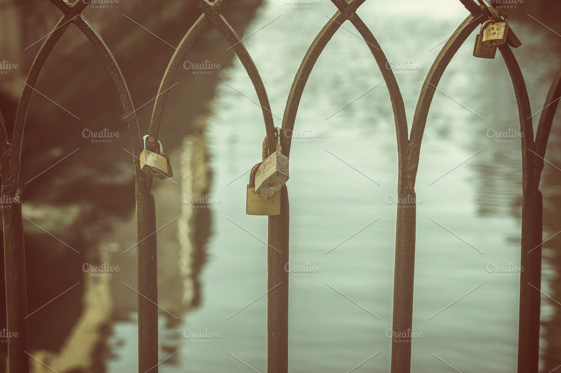 Room to lock, an Architecture Photo by Patricia Hofmeester