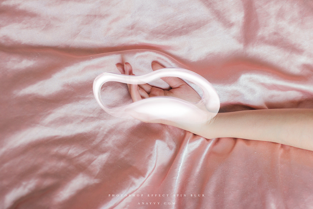 Alien Skin | liquid metal material, a Font by ana & yvy (Photo 10 of 11)