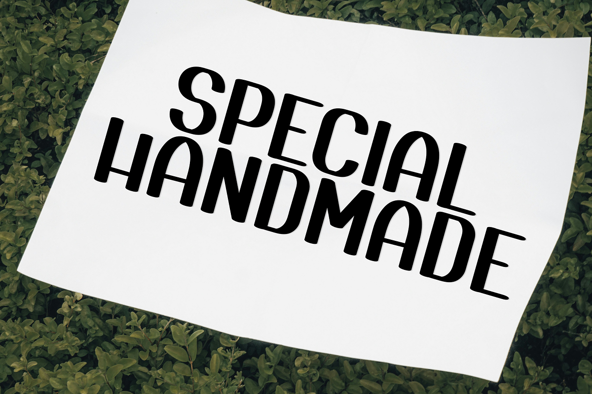 Doodle Marker, a Script Font by InermediaSTUDIO (Photo 8 of 8)
