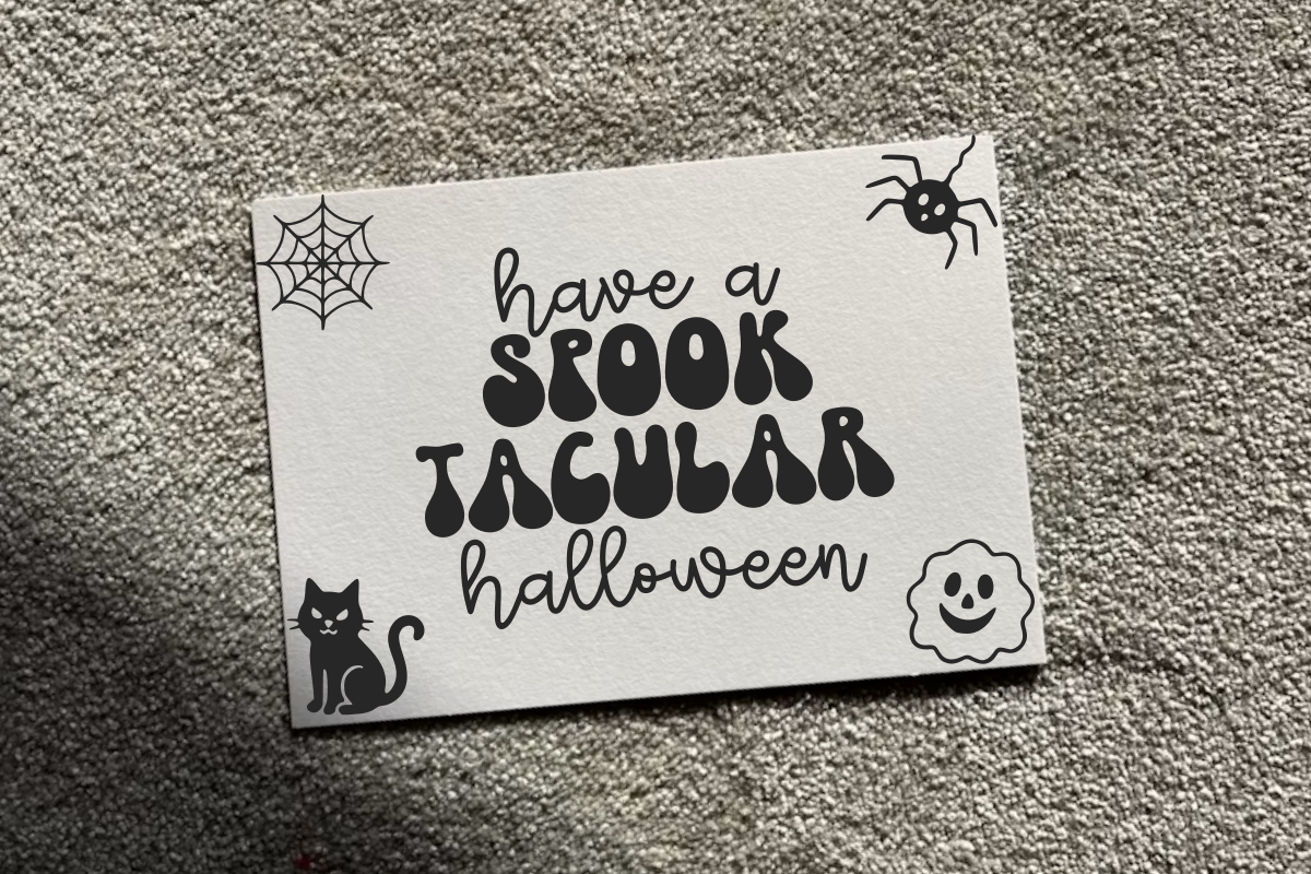 Spooky Halloween - Cute Script Font, a Script Font by SaktiAvellin (Photo 8 of 9)