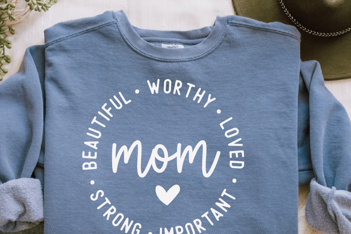 Mama SVG PNG Bundle, Mother's Day, a Graphic by CrazyCraft (Photo 2 of 4)