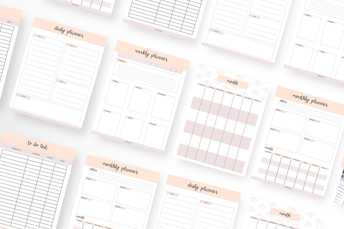 Momprenuer Planner Canva Indesign, a Magazine Template by VanessaRyan.co (Photo 2 of 3)