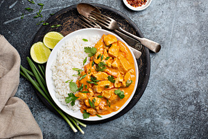 Chicken and cashew red curry