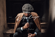 Signature Present – Signature Font, a Script Font by Fikryal Studio (Thumbnail 2 of 5)