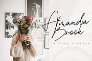 Jar Binks Latin & Cyrillic, a Script Font by Katie Holland (Thumbnail 7 of 9)