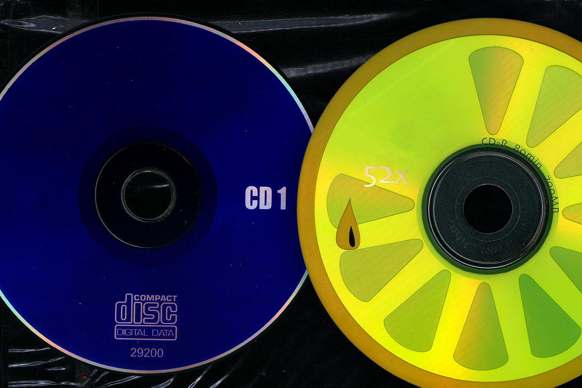 Extra-detailed CD textures, CD cases, a Texture Graphic by Roman Paslavsky (Photo 7 of 7)