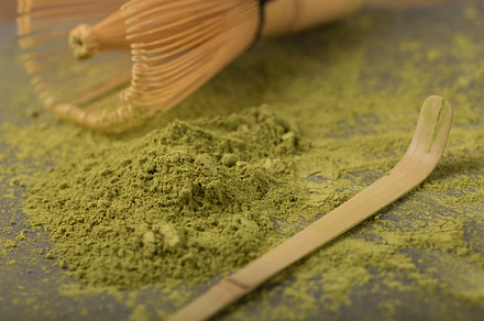 Matcha tea containing matcha, tea, and green
