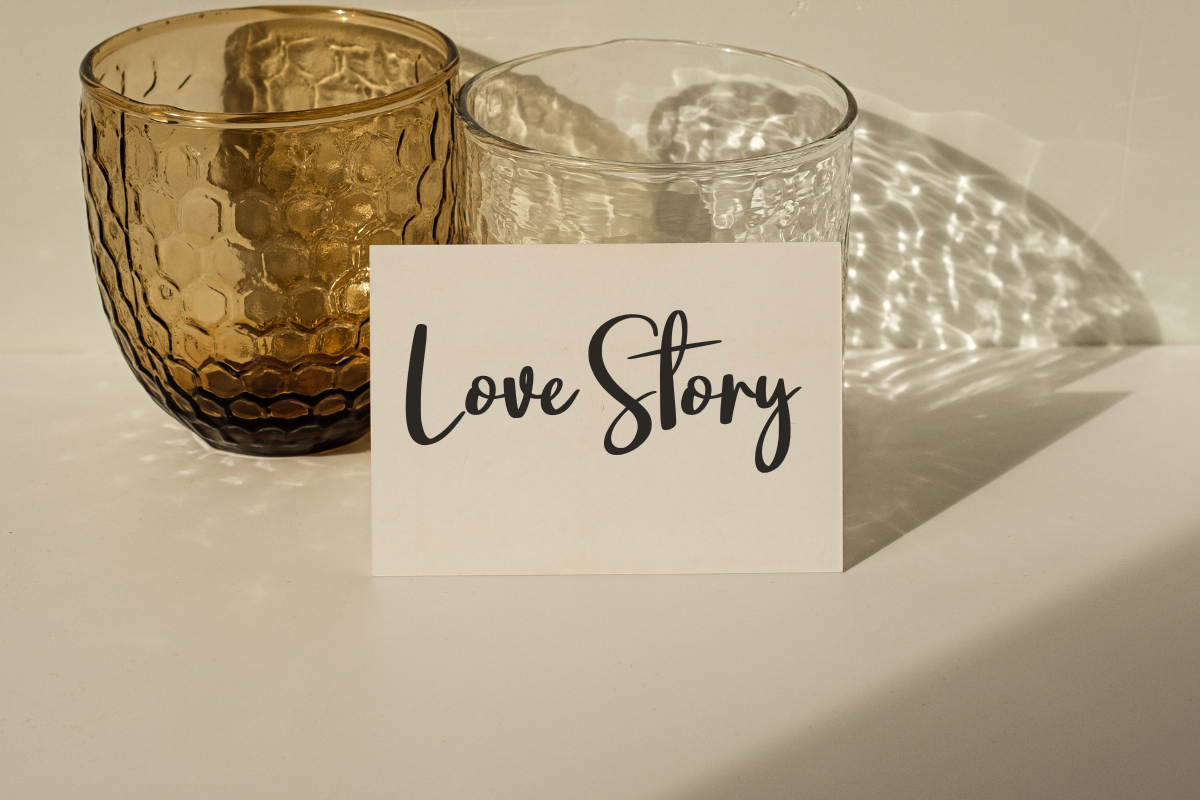 Snowy - Sweet Handwritten Font, a Handwritten Font by Letterayu Studio (Photo 2 of 8)