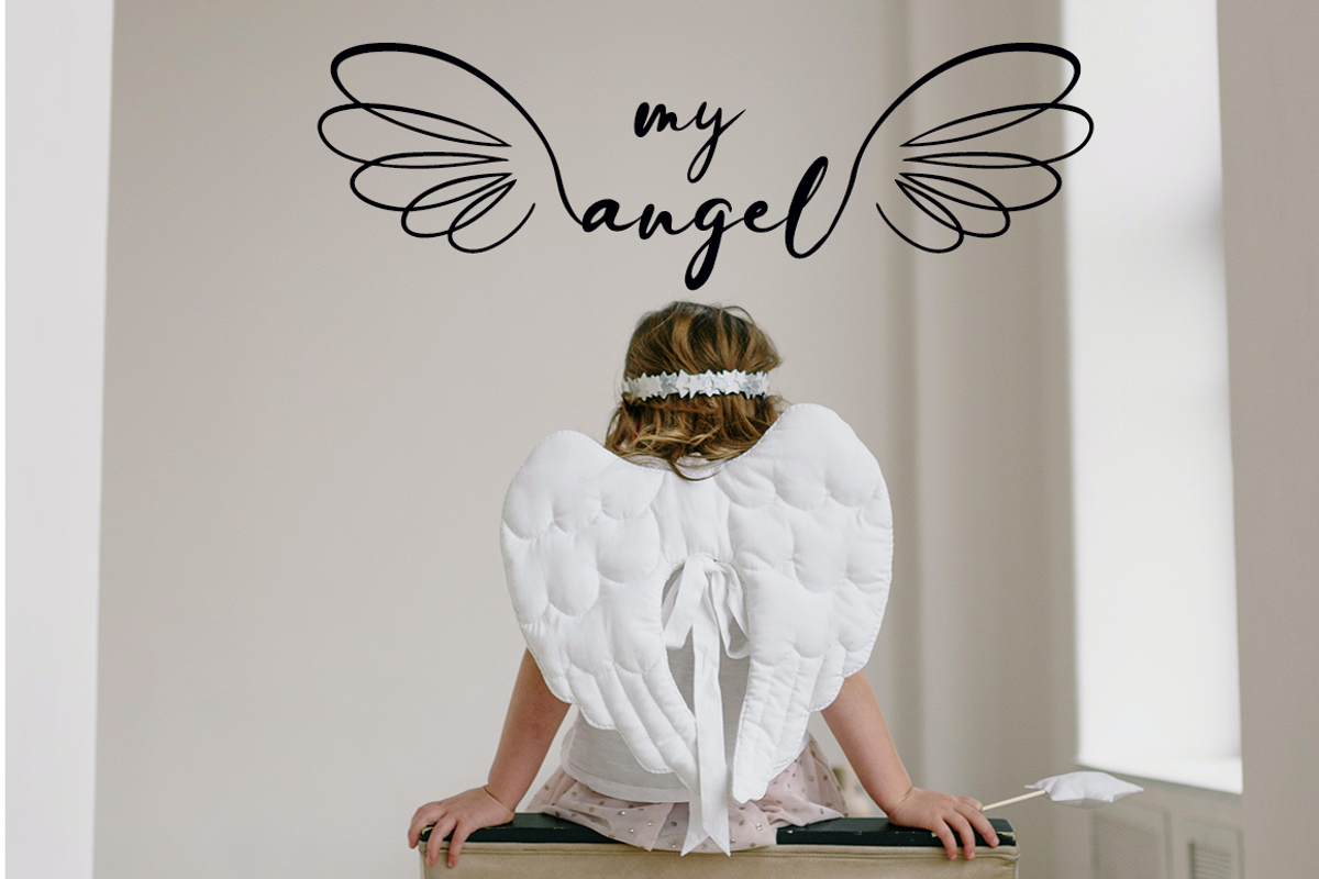 wing, a Script Font by cocodesign (Photo 2 of 8)