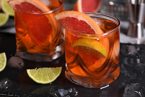 Grapefruit Prosecco Gin Spritz Cockt