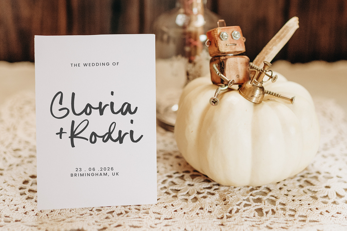 Heritage Bakery Font, a Handwritten Font by Timurtype (Photo 5 of 7)