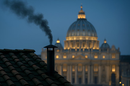 Symbolic moment of papal conclave