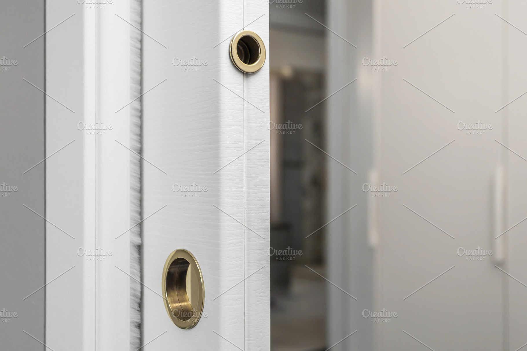 Sliding door detail, an Architecture Photo by KYNA STUDIO