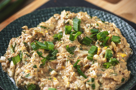 Tuna salad with chives and parsley, a Photo by Grafvision photography