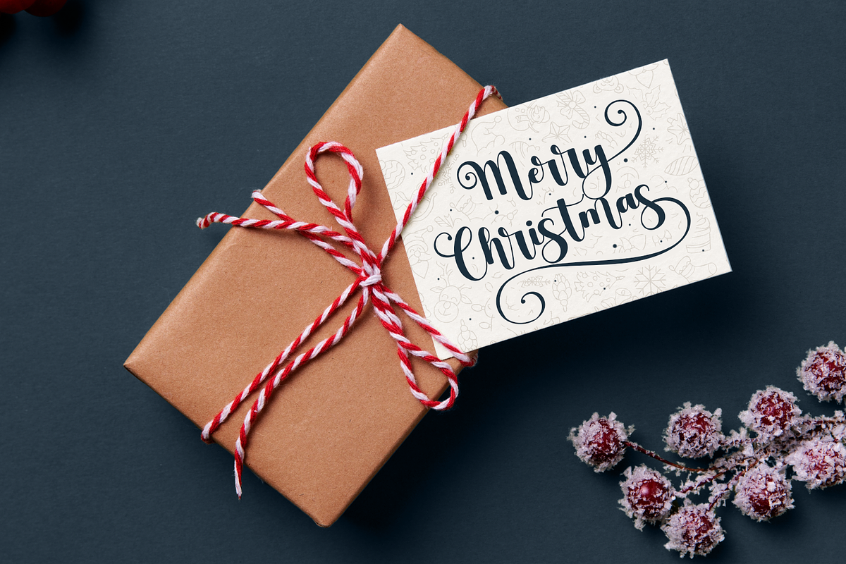 Twinkle Christmas, a Handwritten Font by Mozatype (Photo 8 of 10)