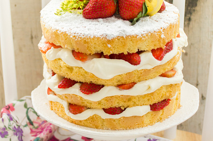 Strawberry and lemon cake