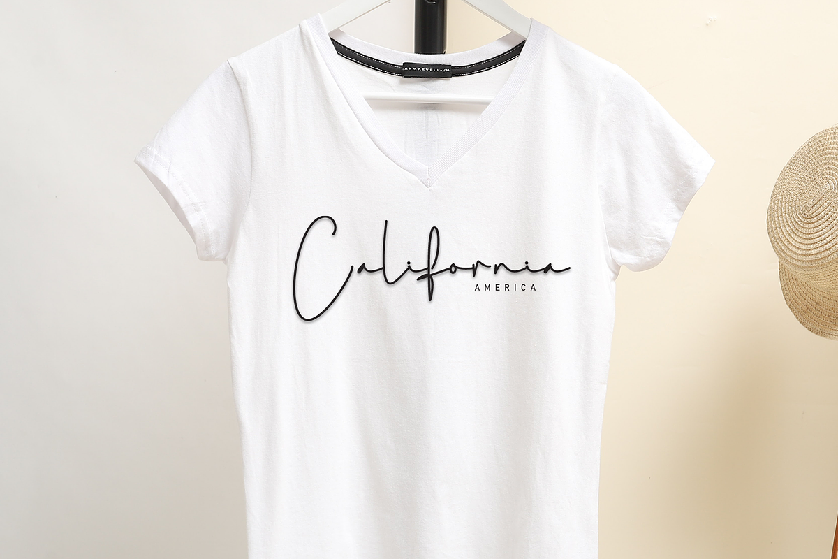 Handsome | Script Font, a Handwritten Font by Scratchones (Photo 2 of 8)