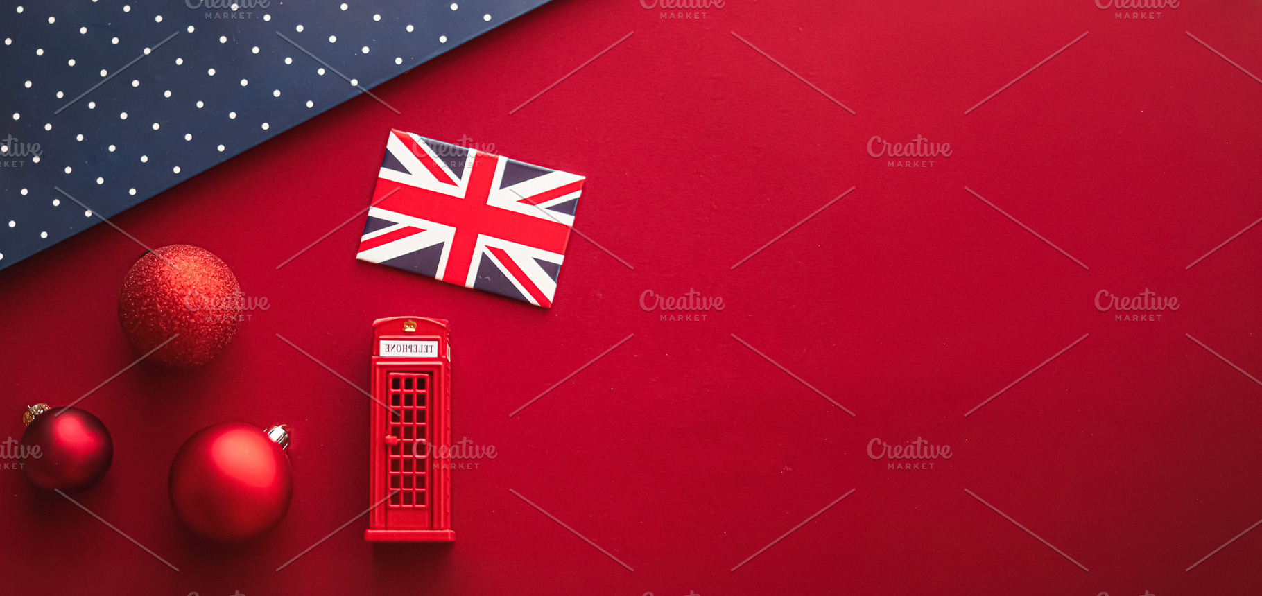 Preparing for Christmas in London, creating a British holiday ambiance with fes, a Photo by Studio ANNA