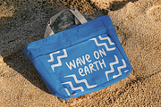 Wave on Earth Beach Handwritten Font, a Handwritten Font by Pekotype (Thumbnail 14 of 15)