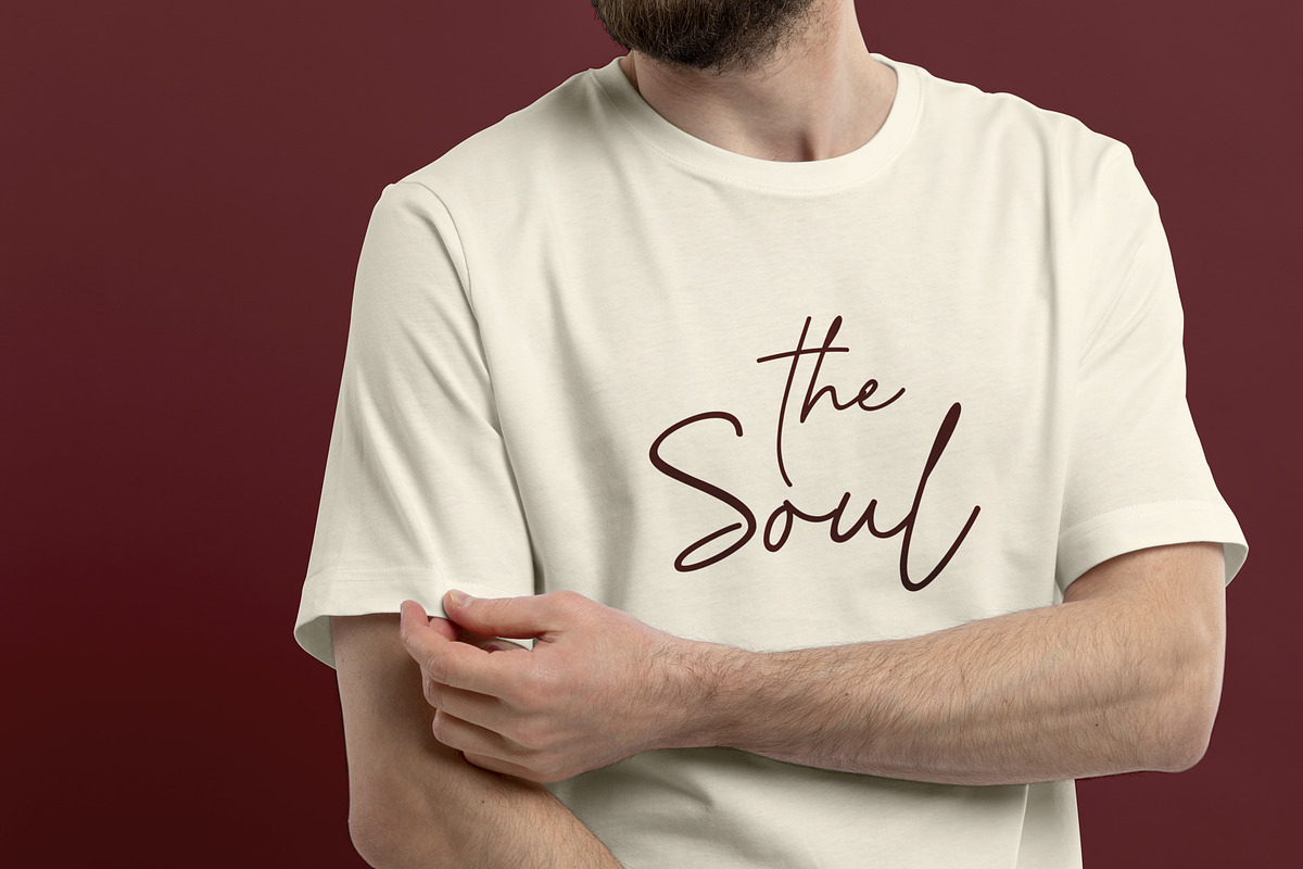 Coastline Calligraphy Signature Font, a Handwritten Font by UICreative (Photo 2 of 13)