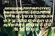 Les Fleurs a Wavy Fluid Font, a Sans Serif Font by Emma Make (Thumbnail 2 of 6)