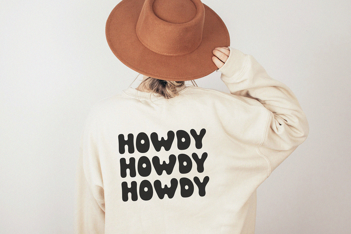 Weirdo - Groovy Retro Font, a Handwritten Font by simpleblues (Photo 11 of 12)