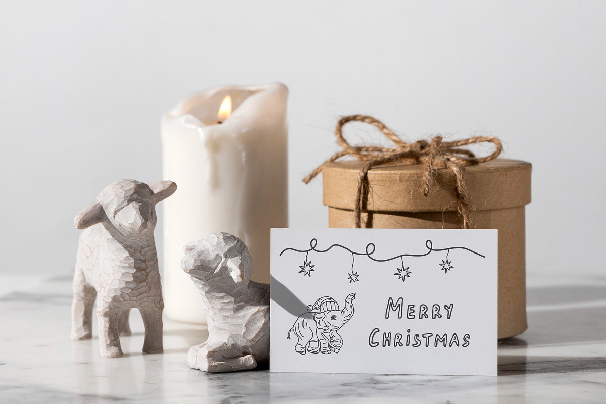 Hand-Drawn Happy Family Christmas, a Seasonal Illustration by Irina Avdeeva (Photo 8 of 9)