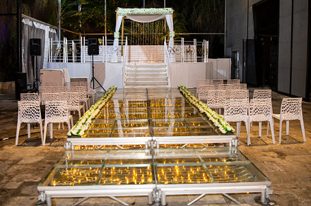 Jewish Hupa , wedding putdoor .