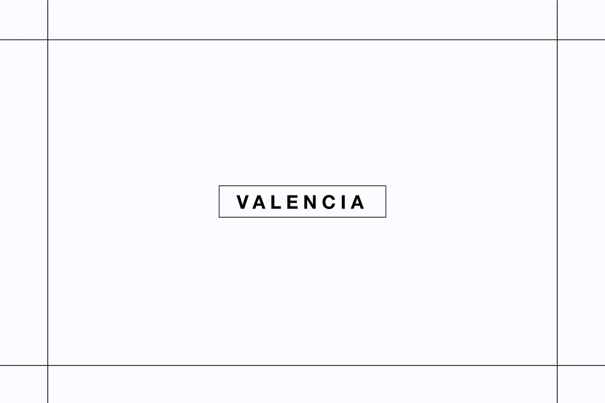 Valencia Fashion Template, a Presentation Template by Marissen (Photo 2 of 4)