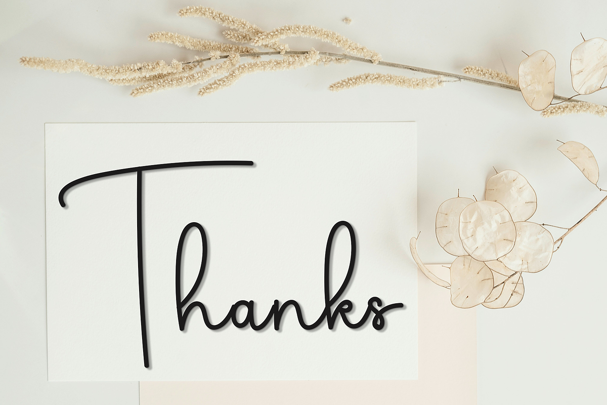 Slightly, a Handwritten Font by InermediaSTUDIO (Photo 5 of 8)