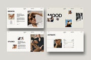 UNIK/ Proposal Presentation Template, a Presentation Template by SlideStock (Thumbnail 8 of 10)