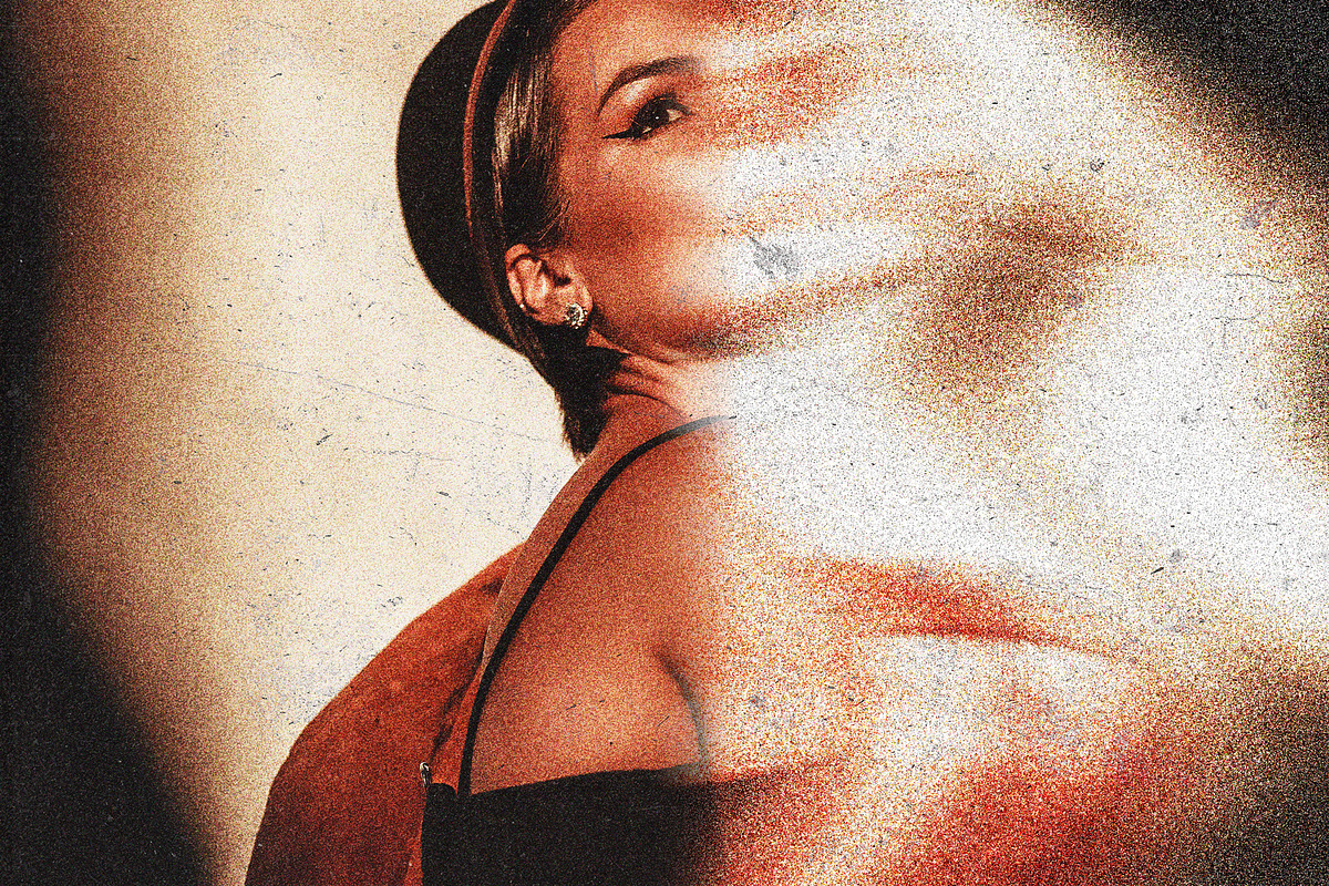 Texture Particles Photo Effect, a Layer Style Add-On by GlowGrid (Photo 5 of 5)