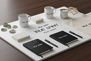 Daromu Typeface - The Elegant Luxury, a Font by Astuti Studio (Thumbnail 16 of 16)