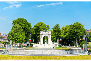 War memorial in Chartres, France, an Architecture Photo by Leonid Andronov