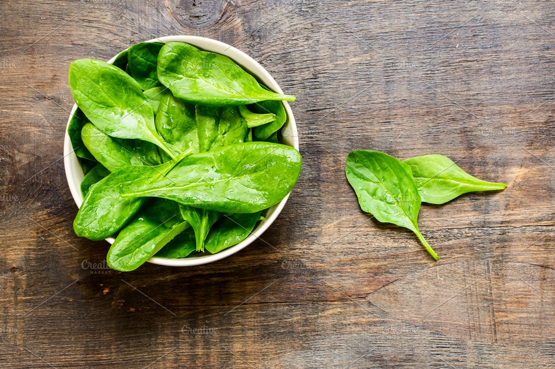 spinach, a Background Photo by Yuliya Gontar
