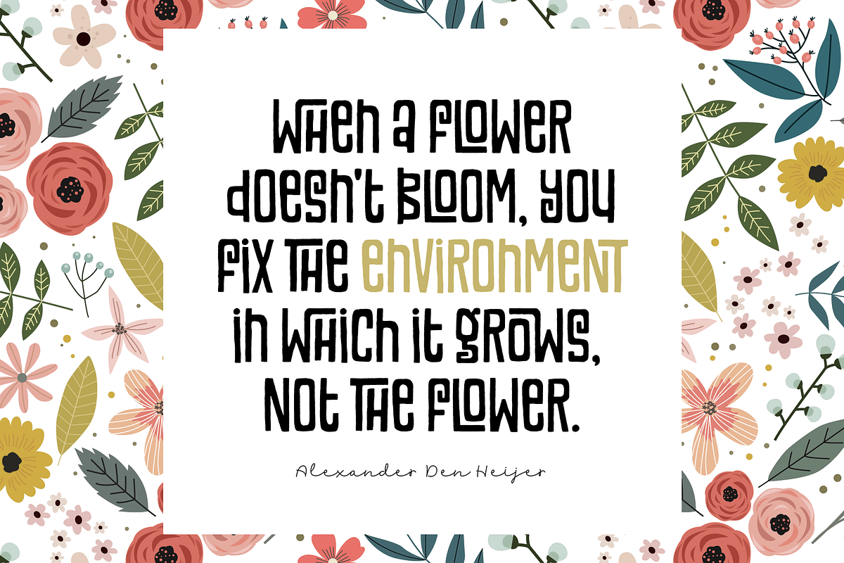 Vintage Rainbows Font, a Font by Denise Chandler (Photo 7 of 9)