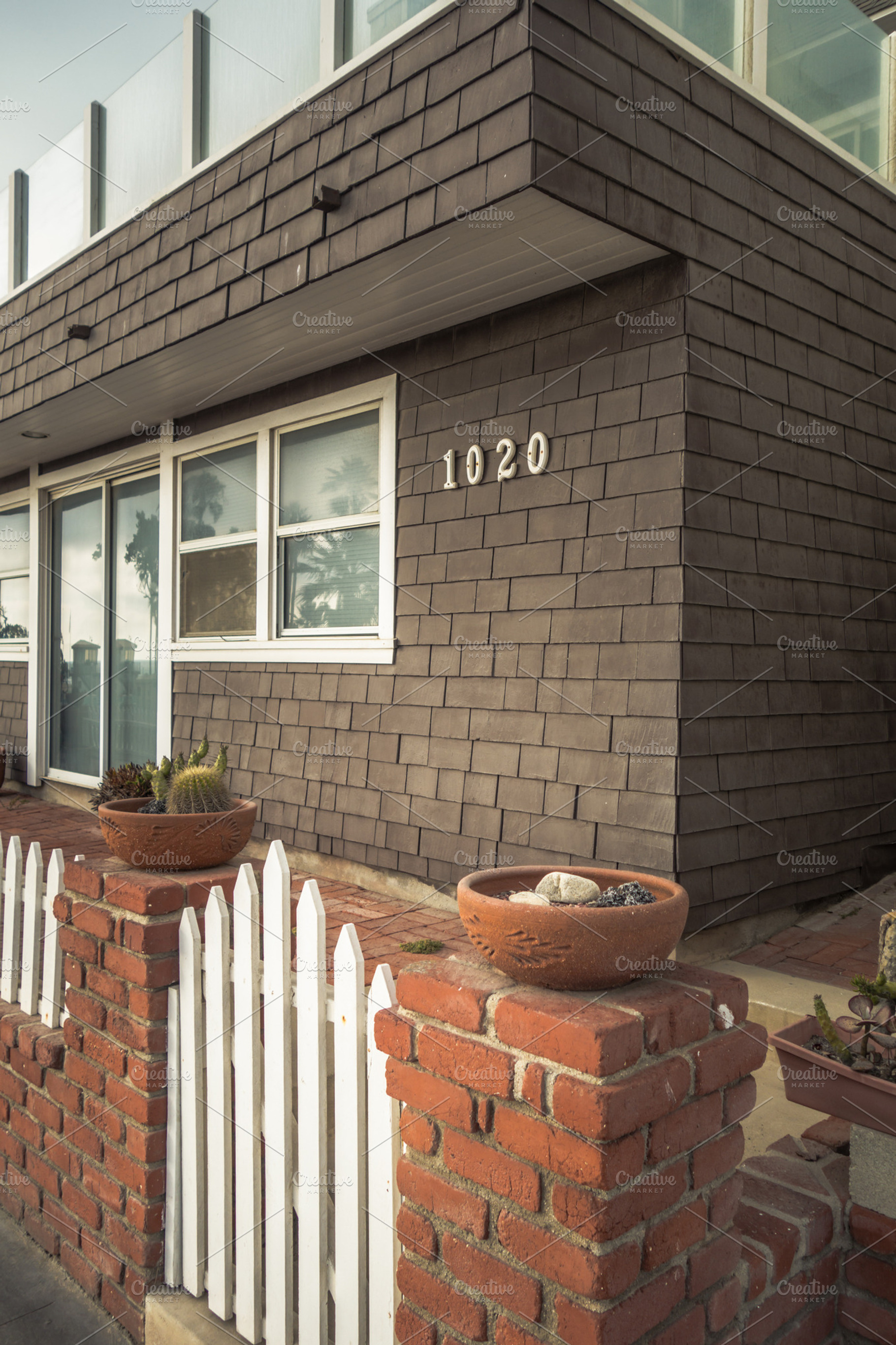 Home on the Coast, an Architecture Photo by Catchline Studios