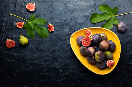 Harvest of autumn figs, a Food & Drink Photo by MLunov MLunov