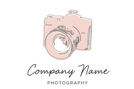 Feminine Photographer Logo