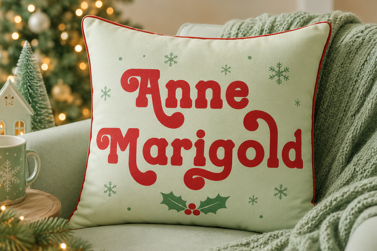 Holiday Surprise – Christmas Font, a Handwritten Font by Mozatype (Photo 4 of 7)