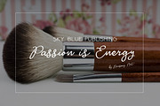 Huh! Girls, a Script Font by Artstudio (Thumbnail 5 of 8)