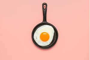 Fried egg in a frying pan on a